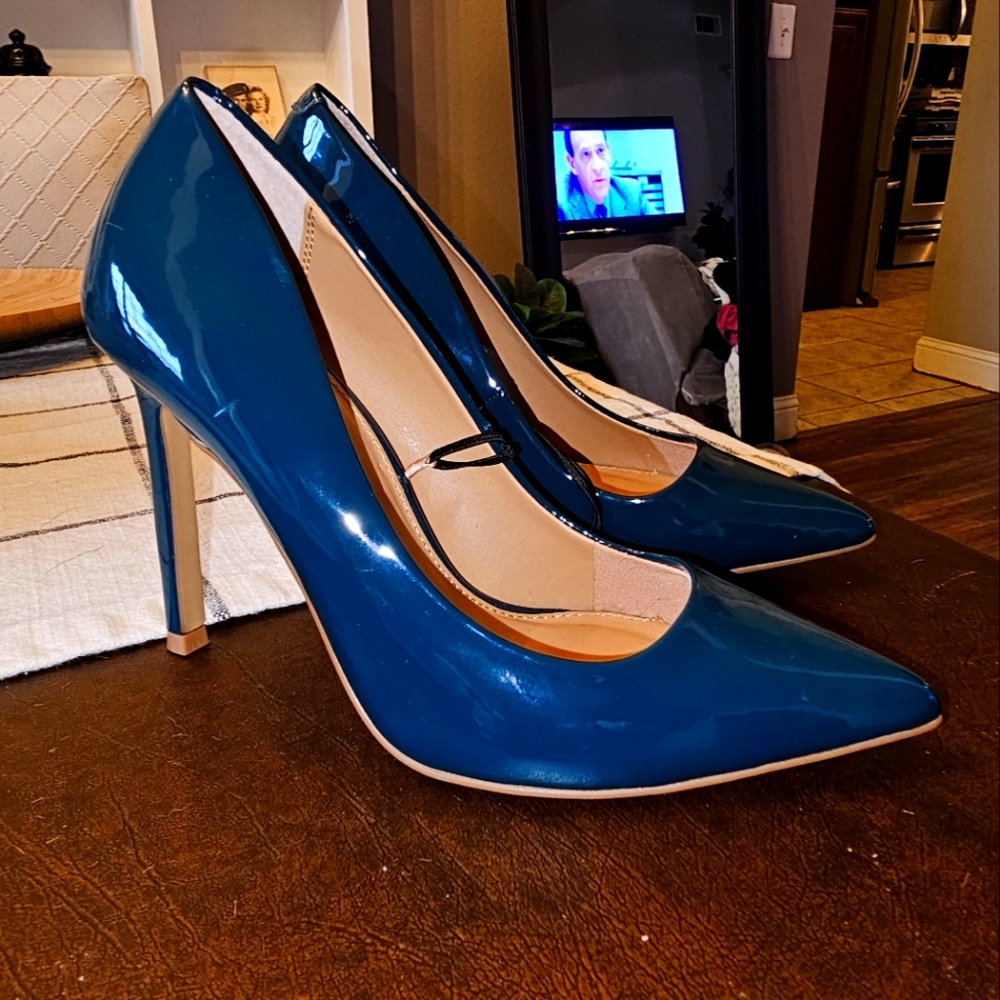 Express Teal Women's Heels NWT